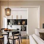 Nyiri - 2 Bedrooms In Principe Real Lejlighed *