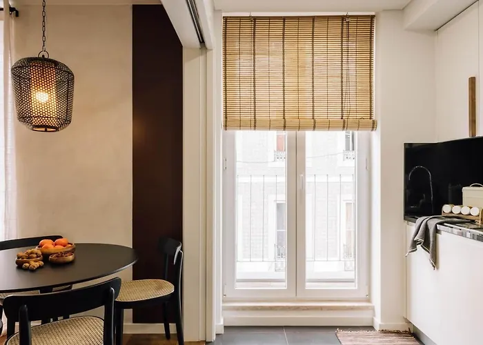 Nyiri - 2 Bedrooms In Principe Real *