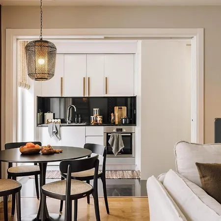 Nyiri - 2 Bedrooms In Principe Real Lägenhet *