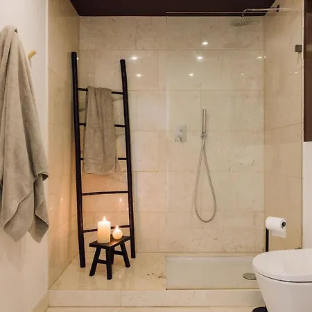 Lägenhet Nyiri - 2 Bedrooms In Principe Real