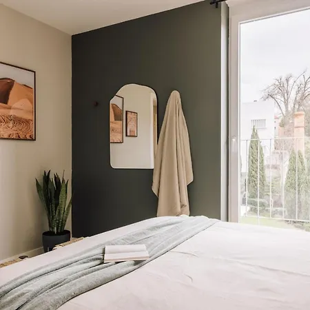 Nyiri - 2 Bedrooms In Principe Real Lägenhet *