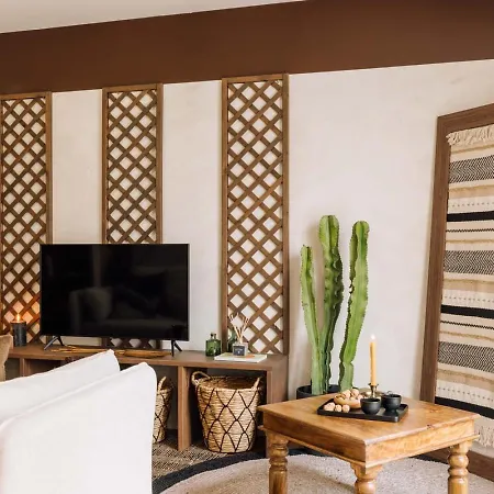 Lägenhet Nyiri - 2 Bedrooms In Principe Real