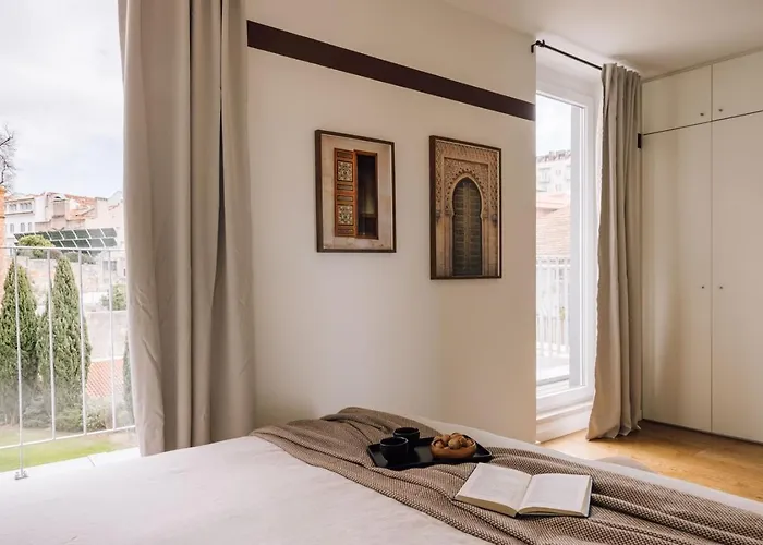 Nyiri - 2 Bedrooms In Principe Real Apartment *